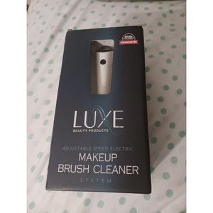 NWT! LUXE MAKEUP BRUSH CLEANER